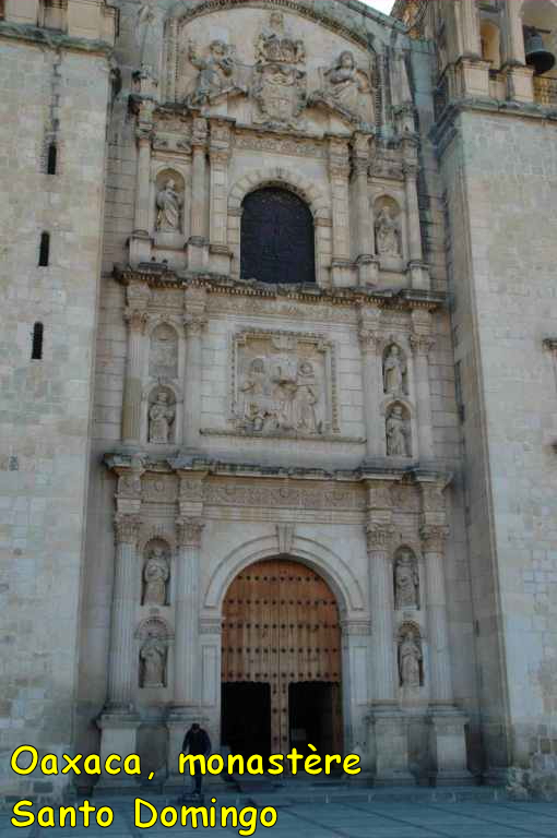 3490_Oaxaca,_monastere_dominicain_Santo_Domingo.JPG
