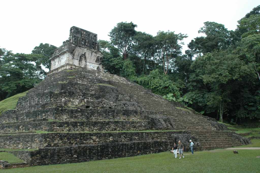 5910_Palenque,_site_Maya.JPG