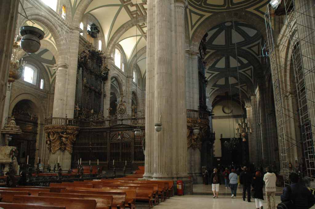 0350_Mexico,_cathedrale.JPG