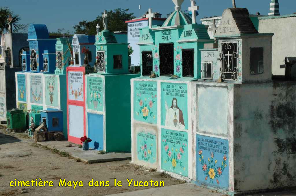 7220_cimetiere_Maya_(Yucatan).JPG